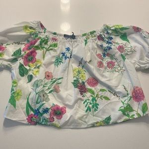 M.D.S Stripes  CROPPED PEASANT TOP IN FLORAL